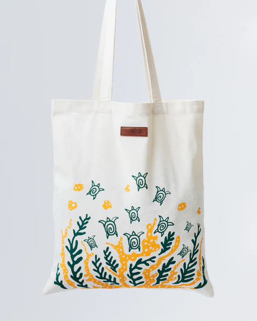 SAND CLOUD Swimming Turtles Everyday Tote